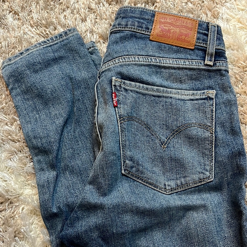 Like New Levi’s 721 Mile High Skinny (26W)
